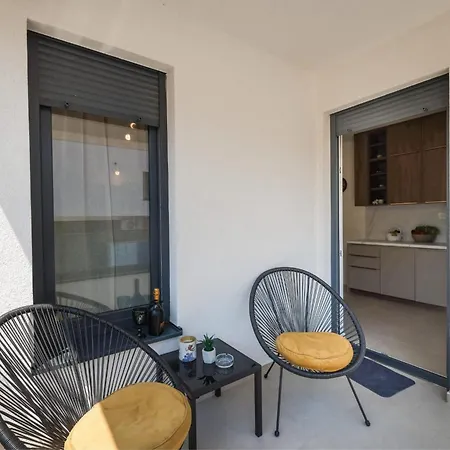 Bokan Luxury 1 Bdr W Parking Apartment