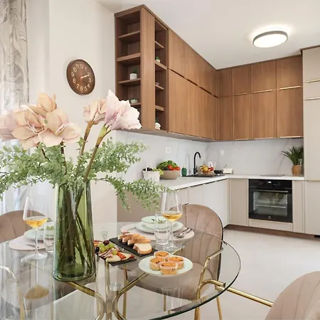 Apartment Bokan Luxury 1 Bdr W Parking